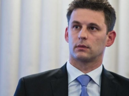 Petrov Hrvatima u BiH: Niste sami, Komšić ne smije biti primljen u Zagrebu