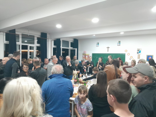 FOTO: Na Uzdolu održana promocija knjige ''Bez tebe'' Anice Grubeša-Nikolić