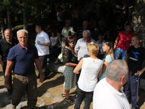 FOTO: Na Vran planini služena misa za poginule duvandžije