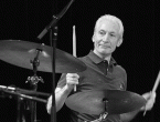 Umro Charlie Watts, bubnjar Rolling Stonesa