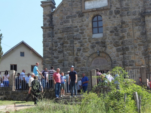 FOTO: Vanjska proslava patrona župe Solakova Kula