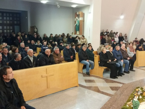 FOTO: Polnoćka u Rumbocima, Šćitu, Uzdolu, Gračacu i Orašcu