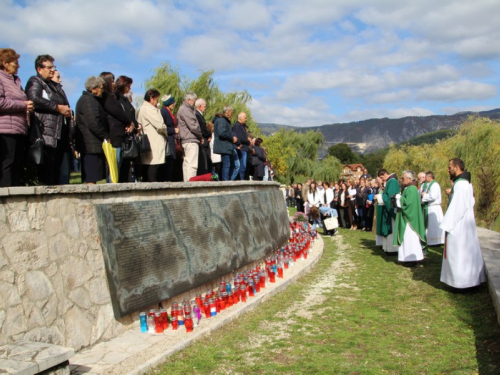 FOTO: Dan sjećanja na ramske žrtve - Komemoracija na Šćitu