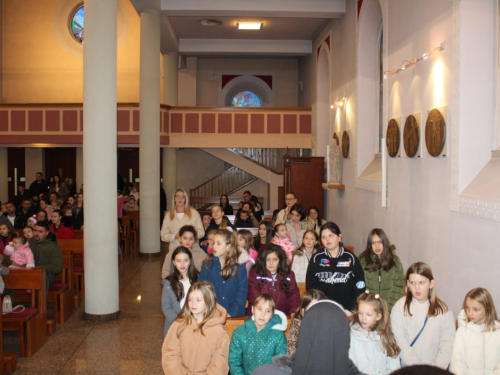 FOTO: Sv. Nikola posjetio župu Prozor