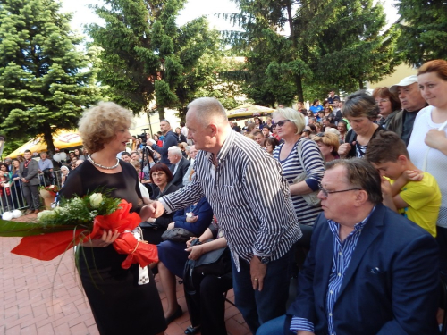 FOTO: Etno skupina „Čuvarice“ na humanitarnom koncertu „Djeca pomažu siromašnima“