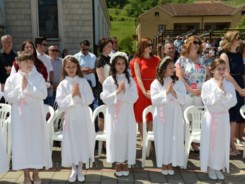 FOTO: Prva pričest u župi Prozor