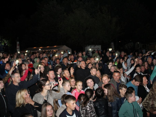 FOTO: U etno selu Remić održan veliki koncert Mate Bulića i prijatelja