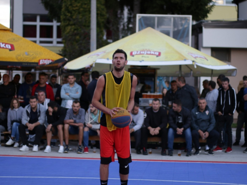 FOTO: Druga večer Streetball turnira u Prozoru