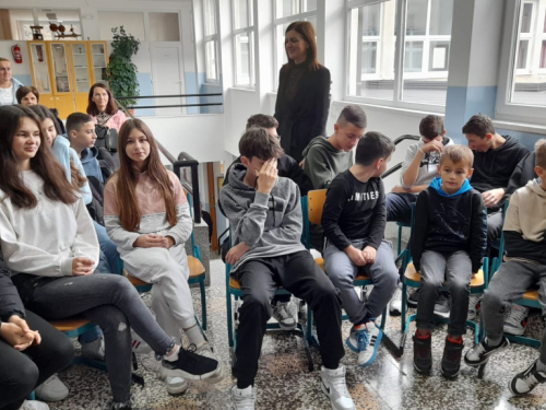 U OŠ ''Ivan Mažuranić'' Gračac oblježen 'Mjesec knjige'