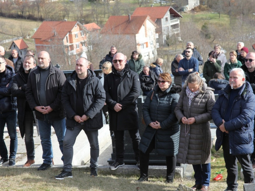 FOTO: Pokopan Marinko Zelenika, stotine ljudi na ispraćaju