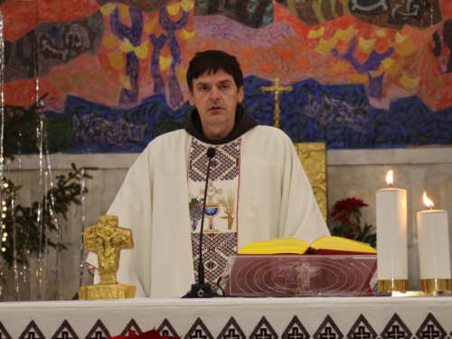 FOTO: Polnoćka na Šćitu