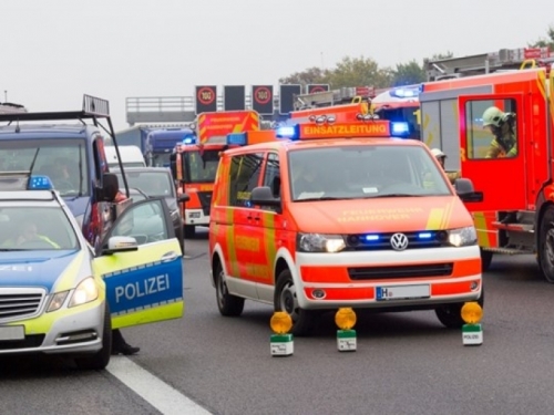 Posvađali se nasred autoceste u Njemačkoj. Jedan poginuo, drugi lakše ozlijeđen