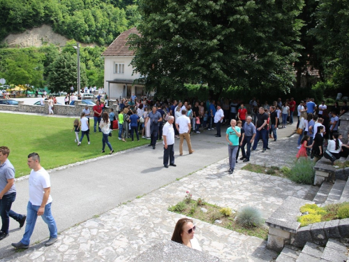 FOTO: Vanjska proslava sv. Ante u Gračacu