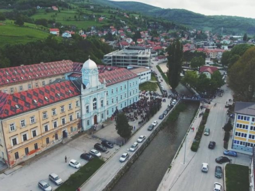 Općinski sud Travnik presudio: Vratiti zgradu Gimnazije Vrhbosanskoj nadbiskupiji