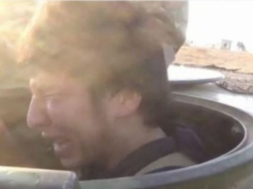 Mladi bombaš grca u suzama prije no što se raznese u Siriji