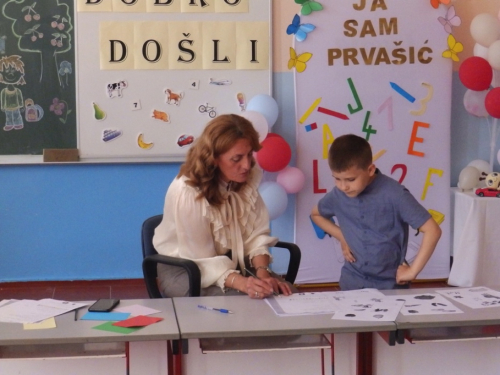 FOTO: U OŠ fra Jeronima Vladića Ripci upisano 19 prvašića