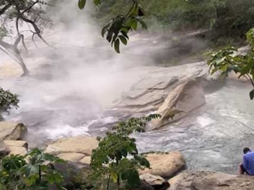 VIDEO: Pronađena rijeka koja je toliko vruća da voda u njoj ključa!