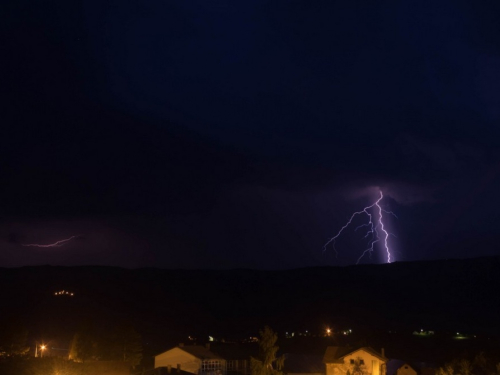 FOTO: Ramskim planinama protutnjalo grmljavinsko nevrijeme