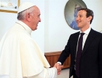 Papa i Zuckerberg o komunikaciji i siromaštvu