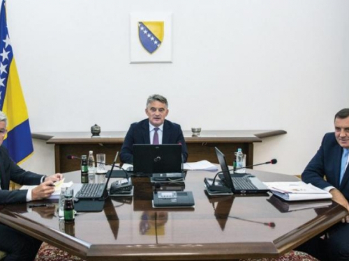 Sjednica Predsjedništva BiH u jeku međusobnih optužbi za "antidaytonsko djelovanje"