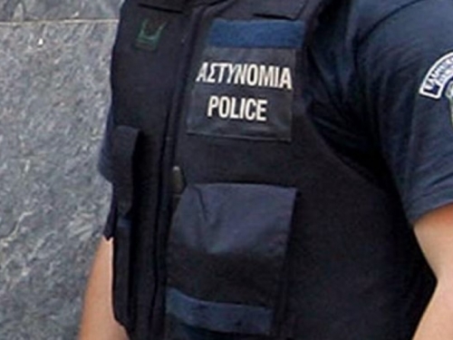 Anarhisti upali u crkvu u Grčkoj i prekinuli misu, 26 uhićenih