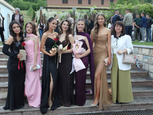 FOTO: Matura 2026. - Defile mladosti na ulicama Prozora