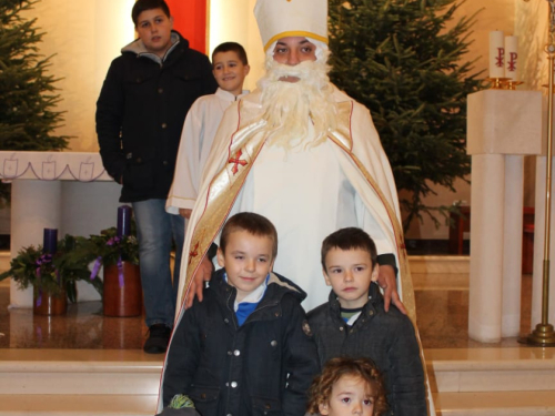 FOTO: Sv. Nikola posjetio župu Prozor