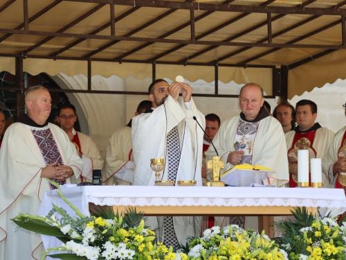 FOTO: Mlada misa fra Mislava Jozića na Šćitu