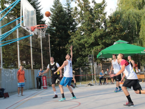 FOTO: Druga večer Streetball turnira u Prozoru