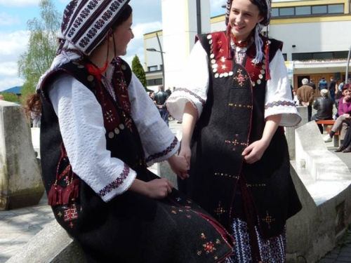 FOTO: HKUD „Rama“ na 10. smotri folklora u Derventi