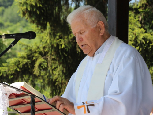 FOTO: Vanjska proslava patrona župe Prozor