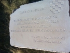 Podignuto spomen obilježje žrtvama partizanskoga zločina u Paklinama