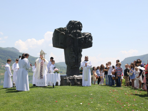 FOTO: Tijelovo u župi Rama Šćit