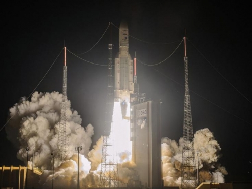Nakon triju odgoda, raketa Ariane 5 napokon poletjela iz Kouroua