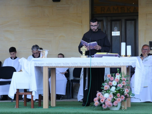 FOTO: Druga večer trodnevnice Maloj Gospi na Šćitu