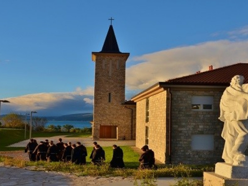 Poziv na seminar i hodočašće sv. Iliji u Karmel, Buško jezero