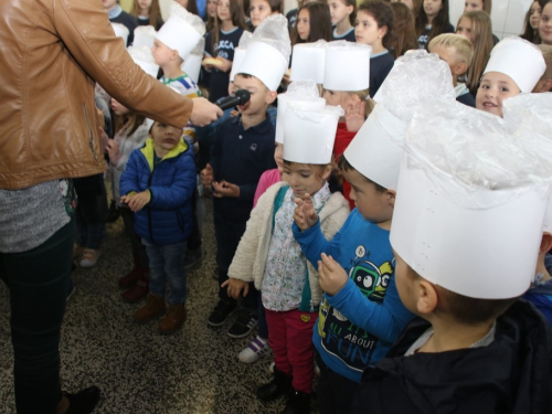 FOTO/VIDEO: Dani kruha u OŠ Marko Marulić Prozor