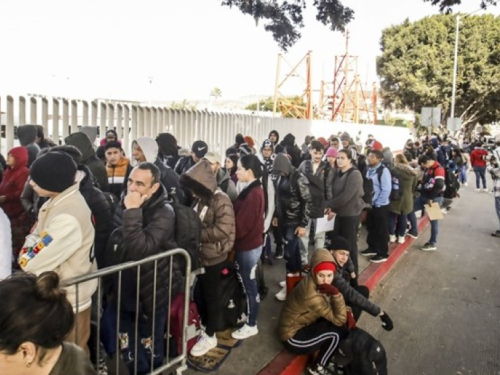 Meksički grad proglasio izvanredno stanje zbog Trumpove najave o deportacijama