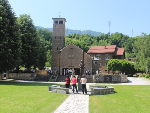 FOTO: Proslava sv. Ante u Gračacu