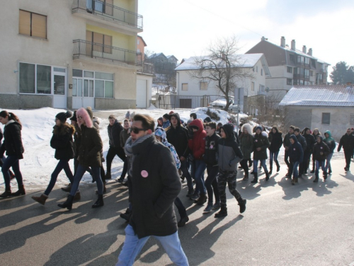 FOTO: ''Šetnja s porukom'' kroz Prozor