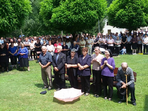 Župa Gračac: Vanjska proslava sv. Ante