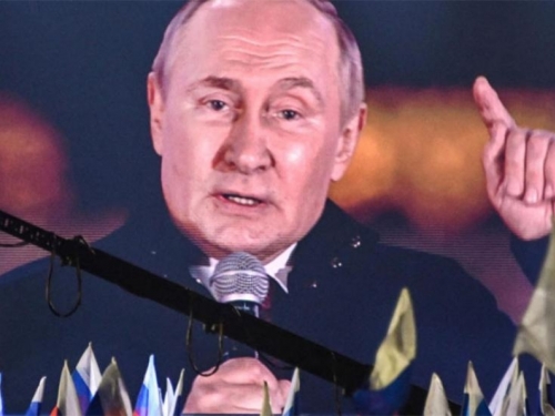 "Pobijedit ćemo!", poručio je Putin na Crvenom trgu