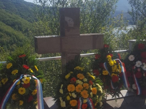 FOTO: Obilježena 24. obljetnica stradanja Hrvata na Hudutskom