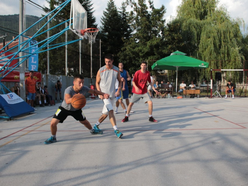 FOTO: Druga večer Streetball turnira u Prozoru