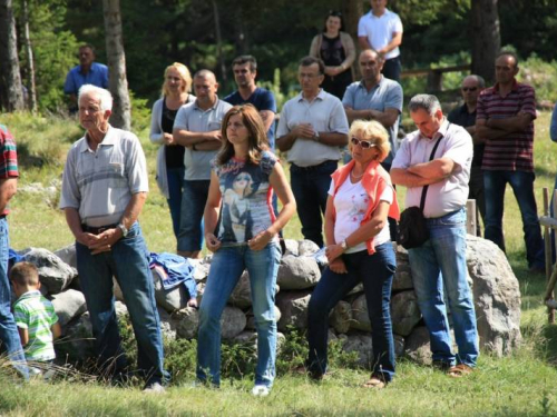 FOTO: Misa za poginule duvandžije na Vran planini