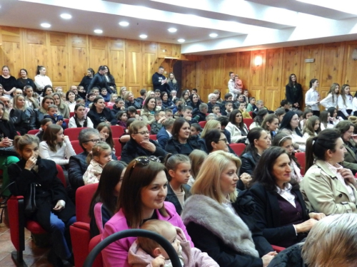 FOTO: Svečano obilježen dan OŠ fra Jeronima Vladića Ripci