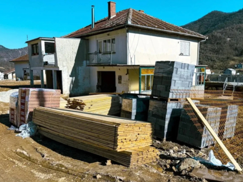 Jablanica: 15 obitelji dobiva pomoć za obnovu domova zahvaljujući donacijama Crvenog križa