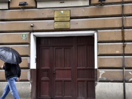 Zaposlenica KPZ Sarajevo uhićena zbog lažne diplome Ekonomskog fakulteta