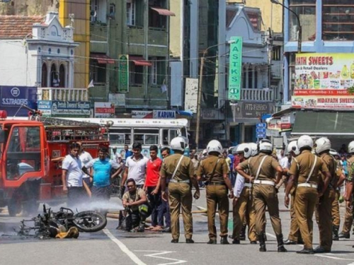 Šri Lanka: Policija locirala organizatore terorističkih napada, ubijeno 15 osoba