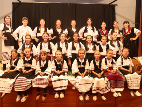 FOTO: Večer folklora u Prozoru: HKUD-ovi ''Rama'' i ''fra Petar Bakula'' oduševili publiku
